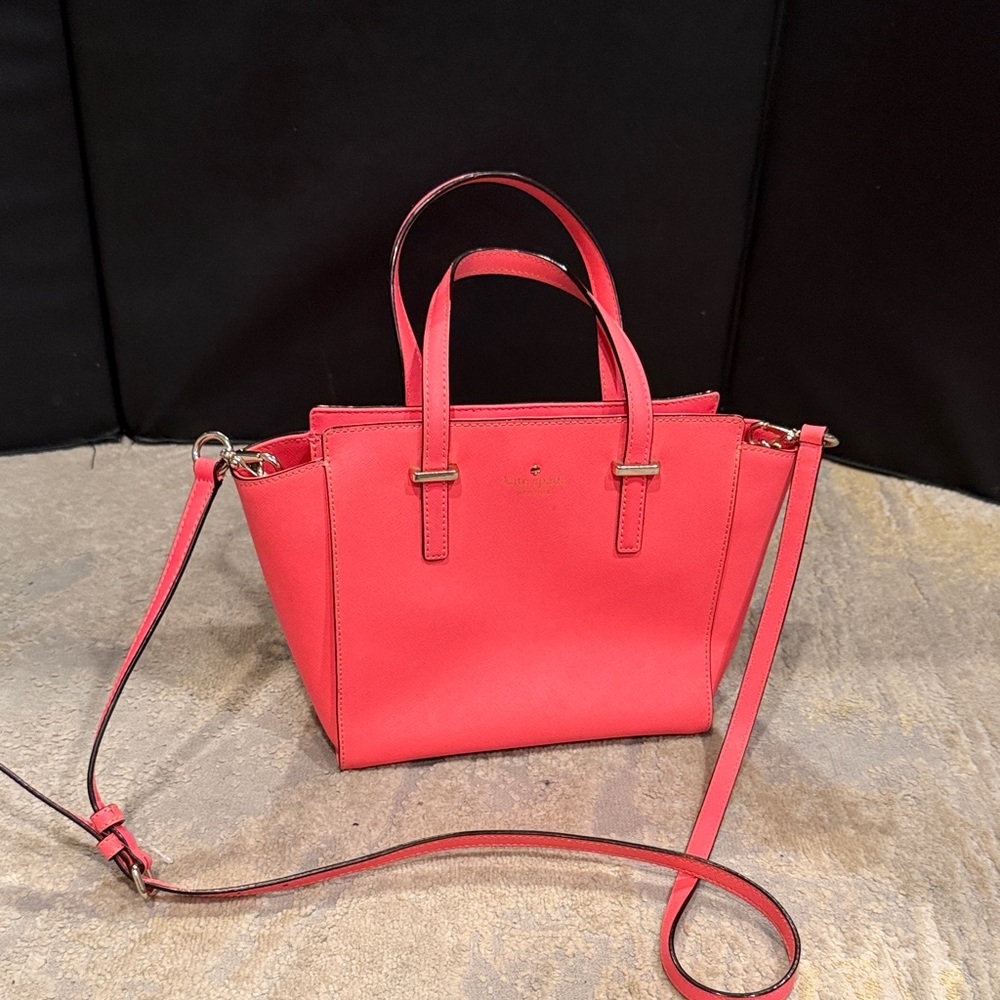 Kate Spade Cedar Street Hayden pink bright leather super nice , bright color